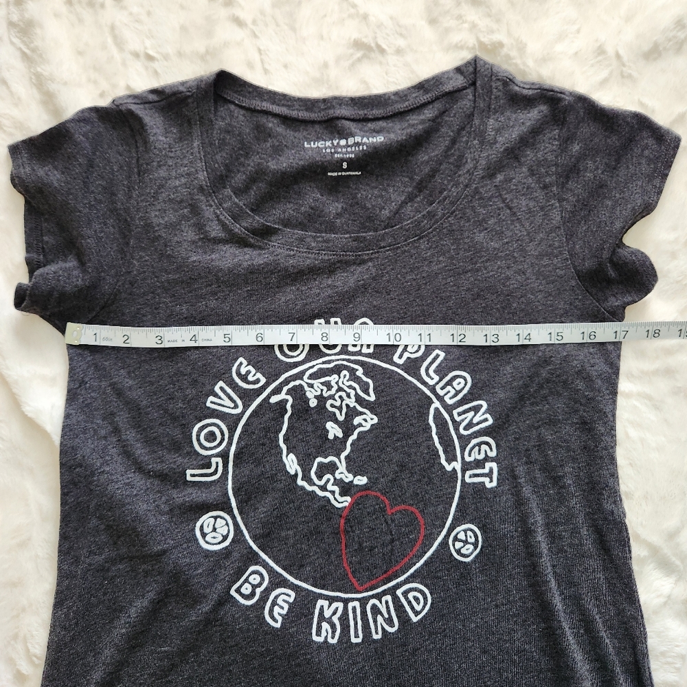Lucky Brand "Love Our Planet", "Be Kind" Soft Gray Tee T-shirt, Size Small - Picture 6 of 7